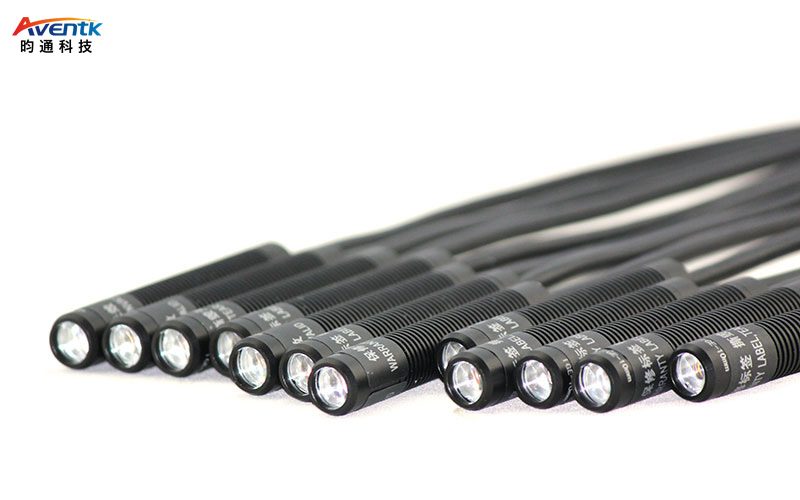 燈頭.jpg 燈頭.jpg